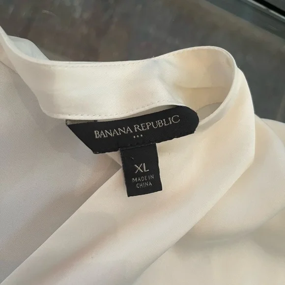 Banana Republic Dolman Sleeve V-Neck Blouse - Picture 8 of 9